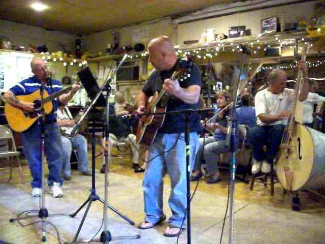 Wildwood Flower,  Bob's Barn Jamborees,  7-3-11,  .MOV