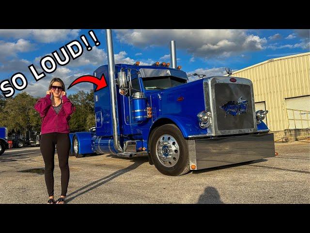 CRAZY LOUD Sound System in the TRATTER TAXI Peterbilt 389! My Wife Hates It!