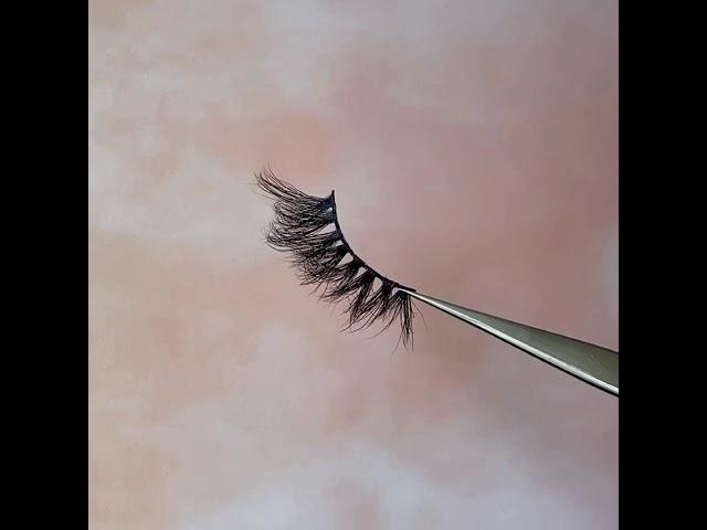 Bloom My Lashes Dramatic 25mm Mink Lashes Style: Honolulu