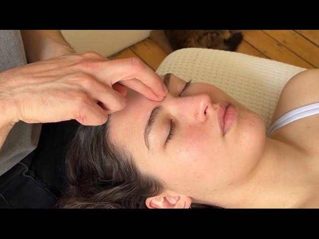 3 Acupressure Points for Better Sleep