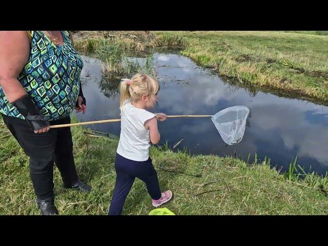 Op waterbeestjesexcursie bij natuurvereniging KNNV