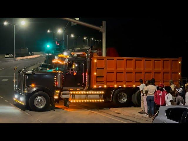 Marvin shifting an western star with an 600 signature