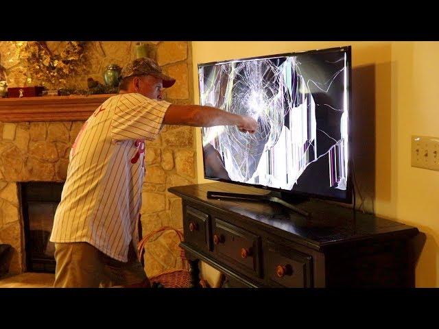 PSYCHO DAD SMASHES TV! *LOGAN PAUL VS KSI*