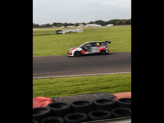 Castle Combe GT's 1;09.66