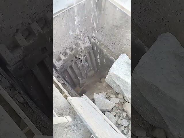Amazing jaw crusher working stone jaw crushing machine #jawcrusher #stonecrusher