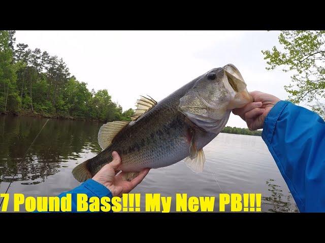 Catching a 7 pound Bass!!! My new Personal Best Bass!!!