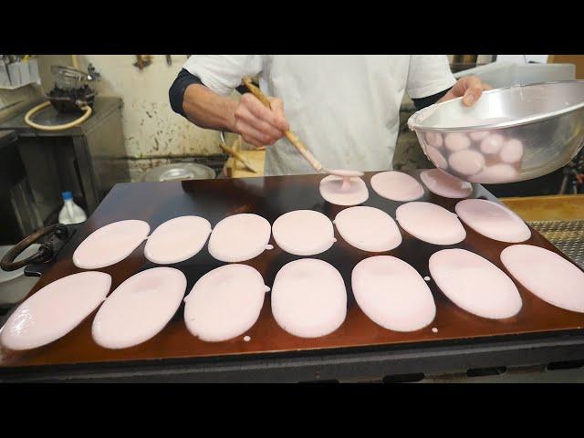 Sakura Mochi and Dorayaki by Japanese Traditional Shop That Has Been Loved For Over 100 Years