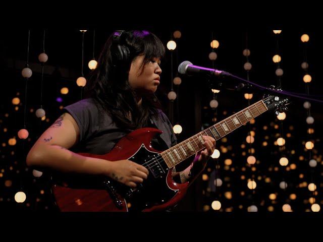 Hana Vu - Airplane (Live on KEXP)