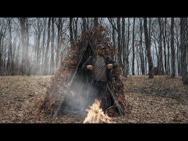 NO TENT! NO WATER ! CAMPING IN A PRIMARY SHELTER IN HEAVY RAIN