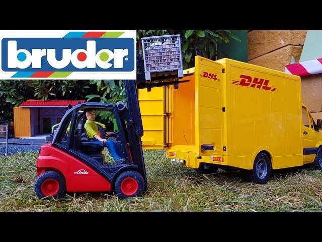 BRUDER RC toys - DHL and forklift at the construction site!