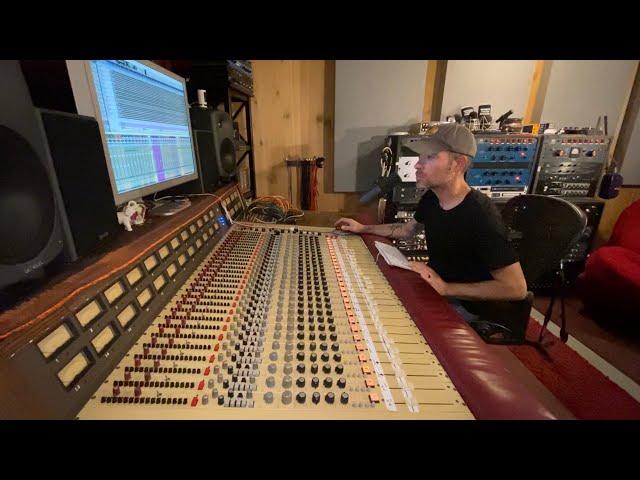 Mixing on a Console with Outboard Gear @RiotHomeRecording