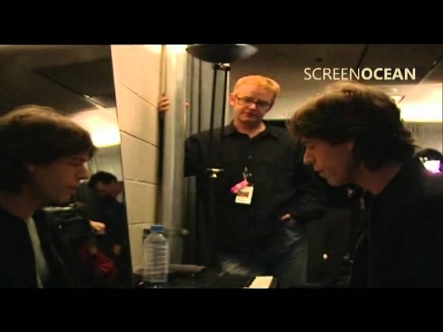 Mick Jagger Backstage Playing Piano (Chris Evans Meets The Rolling Stones '99)