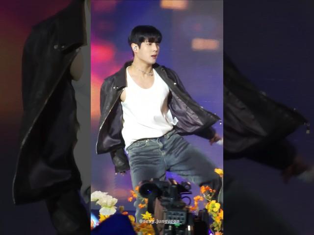 넘 섹시해 이 착장 박제해~ # 김중연