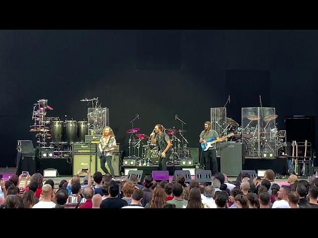 Trev Lukather solo opening for Toto in  Rome Italy