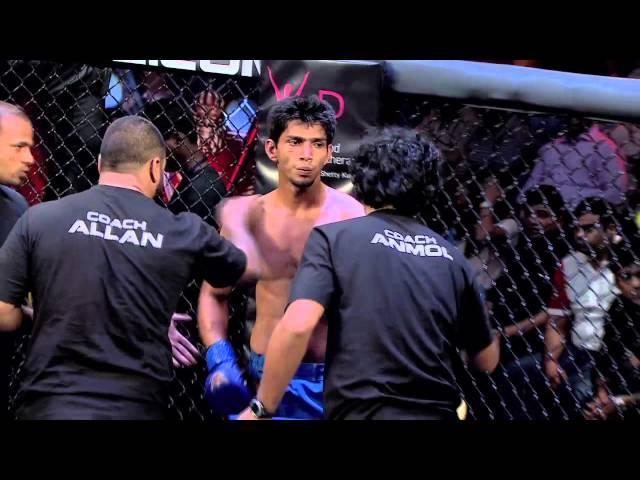 Best fights of SFL 2013 : Amitesh Chaubey vs Nikhil Bhatt [ UP vs Delhi]