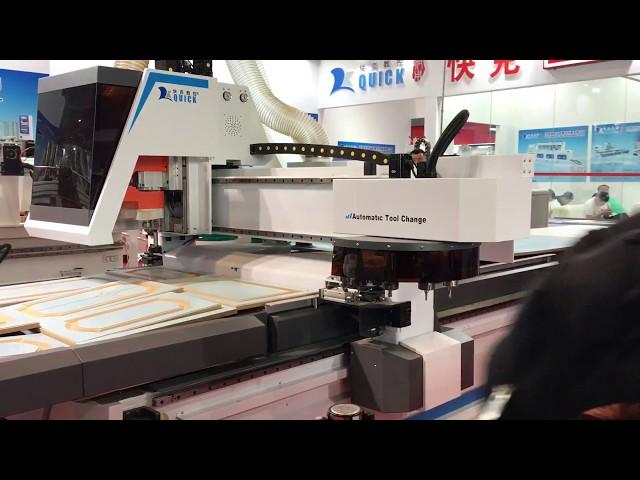 CNC Router with Auto Loading and Unloading System