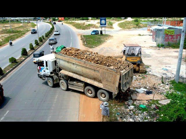 Best Share Heavy Equipment Machines Construction Big Dozer And Big Dump Truck Spreading FillLand Up