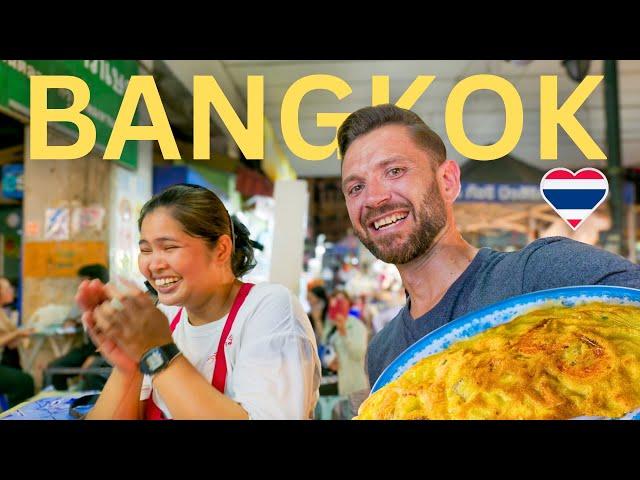 LOCAL STREET FOOD HEAVEN AT MY FAVOURITE BANGKOK NIGHT MARKET  Talat Phlu