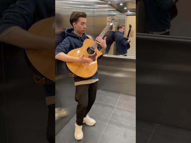 Marcin plays Snow Monkey in his elevator (Clip)
