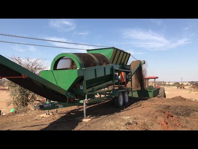 mobile trommel screen with chain feeder