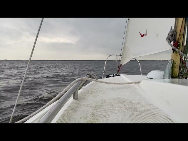 Zeilen met Padde (#Edel5) bij windkracht 5-6 op de Beulakerwijde