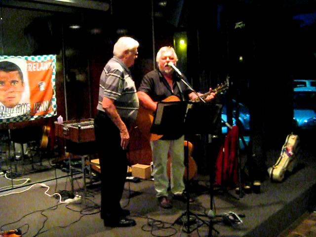 Tony Synnott performs Danny Boy with Sean Roche