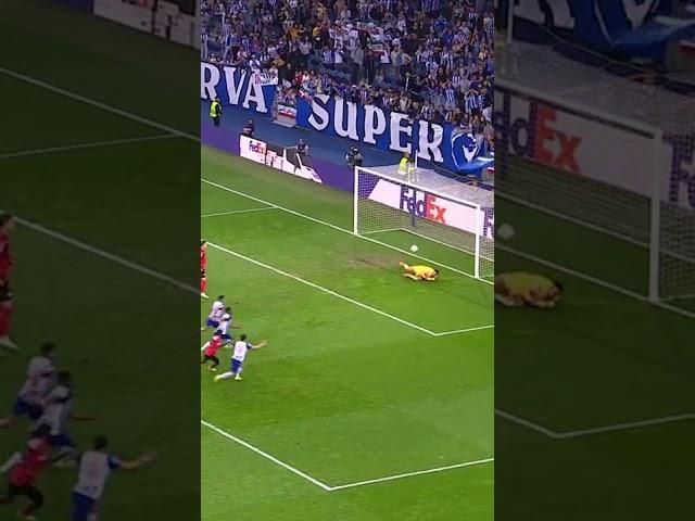 Diogo Costa = Porto hero! 
