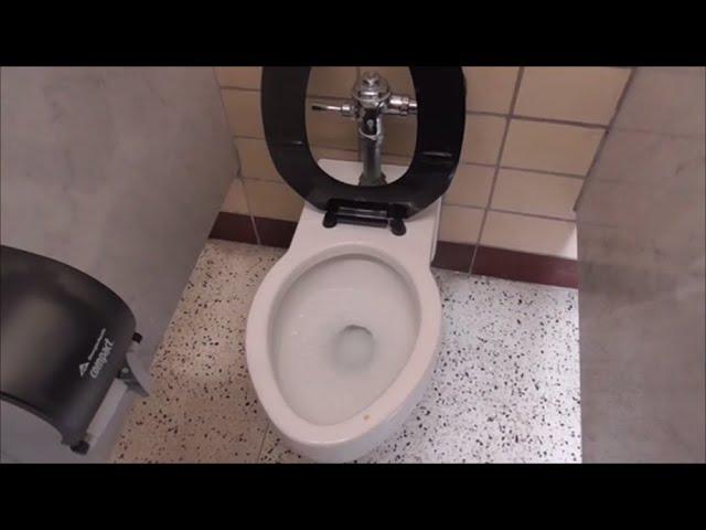 [1435] 1950's Kohler Kingston toilet IN CANADA!!!!! + Canadian Cadet