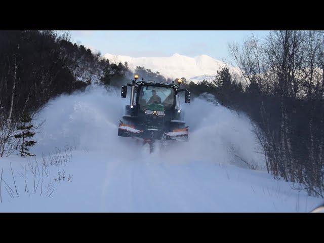 SOLNES MULTISERVICE | John Deere | Fendt | Brøyting | Dalen | Tokvam