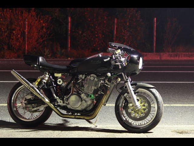 YAMAHA SR400 カスタム色々　DELL-SARA Hiroshima