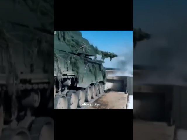 Panzerhaubitze 2000 by Krauss-Maffei Wegmann (KMW),Rheinmetall