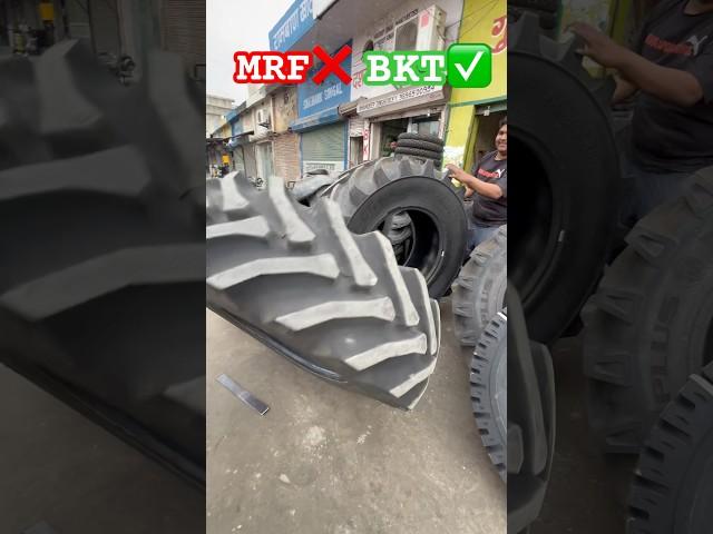 BKT TYRE FITTED IN TRACTOR AFTER THE REMOVAL OF MRF TYRE || DASHMESH TYRE,LADWA ||#tyrefactory #tyre
