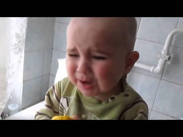 Прикольная подборка   дети едят лимон   Babies eating lemon 2015 0001