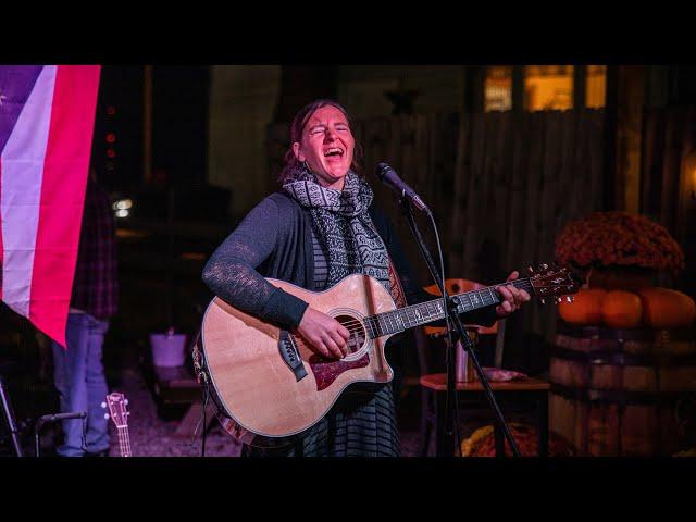Megan Bee - Fast Johnny (Homegrown Happy Hour)