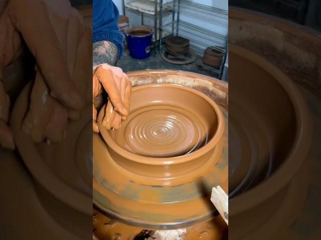 how to make bowls - pottery (#shorts)