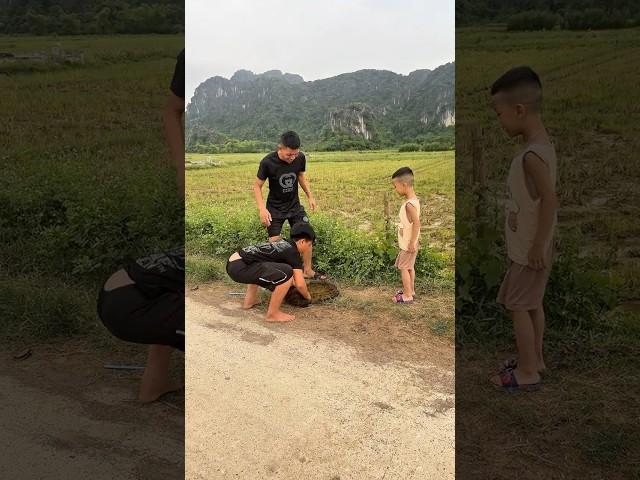This Kind Kid Just Saved the Day!  Cutest Little Helper EVER!#martialarts #couple #funnykids#funny