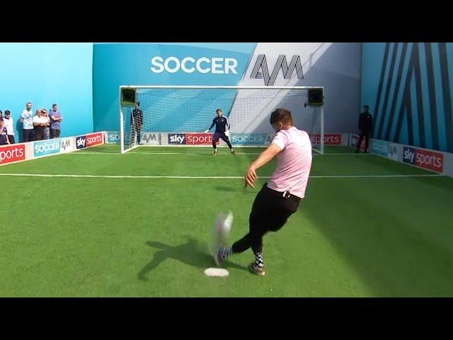 Serge Pizzorno attempts rabona penalty to win £400! | Soccer AM Pro AM