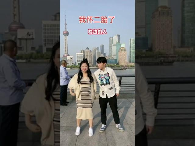 期待了一年多，终于迎来了我们的二胎，虽然刚开始的时候忧心重重以为保不住了，感谢这个宝贝选我做你的妈妈