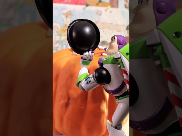 Buzz Turns Potato Head Into a Pumpkin #toystory #stopmotion #pumpkin