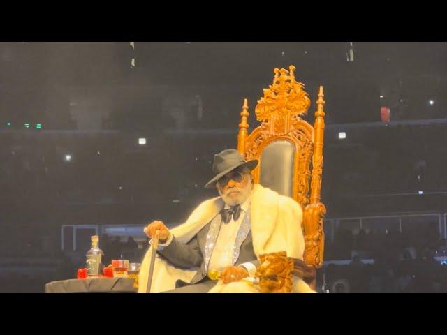 Usher brings out Mr Biggs (aka Ronald Isley) at Chicago Concert - Live 2024 (10/31/24)