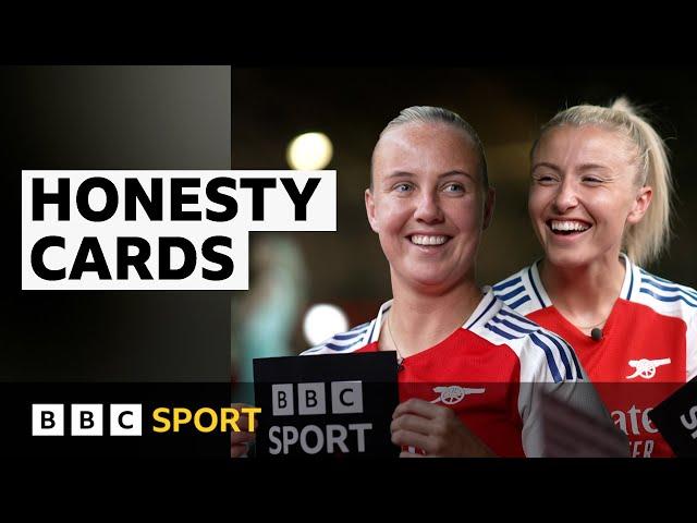 Arsenal's Leah Williamson and Beth Mead test their friendship | BBC Sport