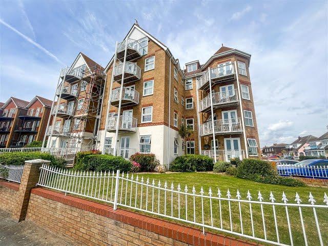 SEAFRONT APARTMENT WITH BALCONY - The Anchorage, Clacton-on-Sea, Essex