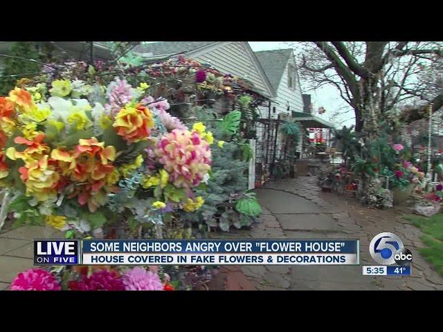 So-called "Flower House" prompts anger from neighbors & plenty of gawkers