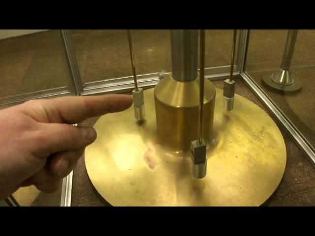 Finsrud perpetual motion machine - overunity.com admin Stefan Hartmann visits Reidar Finsrud 14
