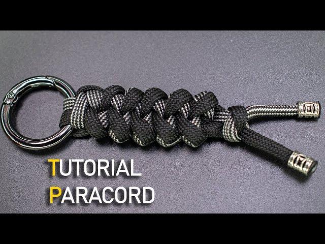 Paracord keychain with shark teeth knot