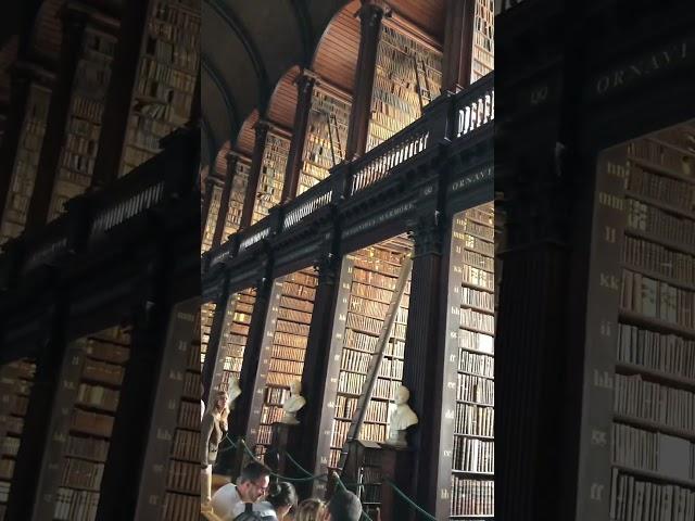 Visiting the Long Room @ Trinity College #shorts #harrypotter #travel #library #trinitycollegedublin