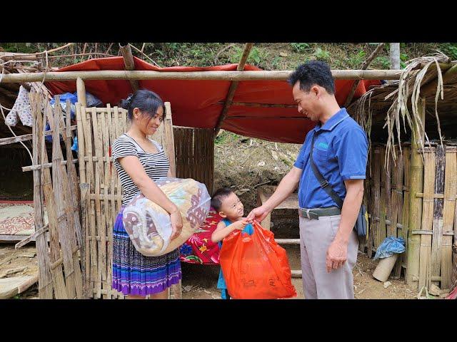 The kind man visited, gave gifts and expressed his desire to help the woman build the house.