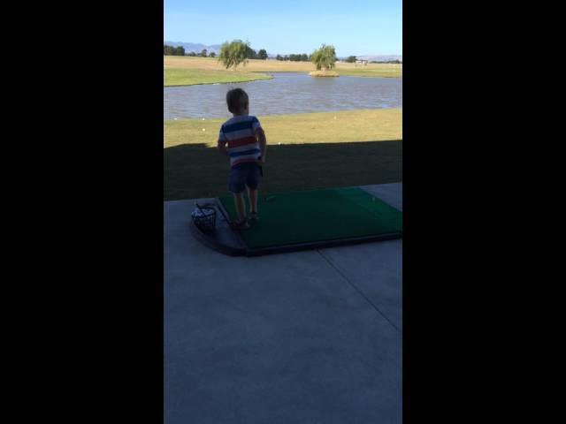 Kian the Kiwi at the driving range