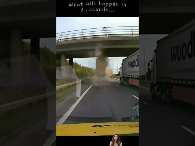 ౨ Dashcam : What will happen in 3 seconds...
