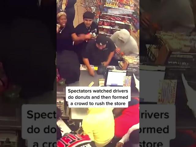 A #FlashMob Of Looters Ransack A 7-Eleven In Los Angeles During A Street Takeover